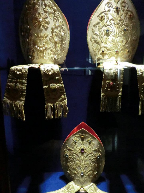 544999_438888512799250_1432121599_nsmall